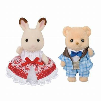 Calico Critters Freya & Theo 40th Anniversary Friends Set