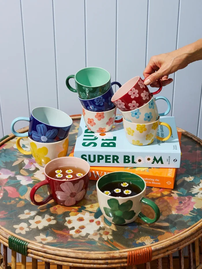 CHINO MUG BOSS in Daisy Wine by Jones & Co