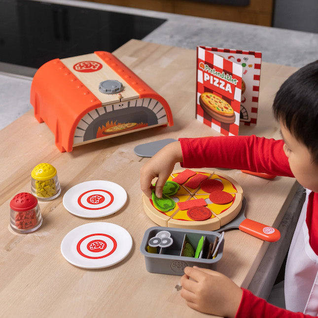Fat Brain Pretendables Backyard Pizza Oven Set