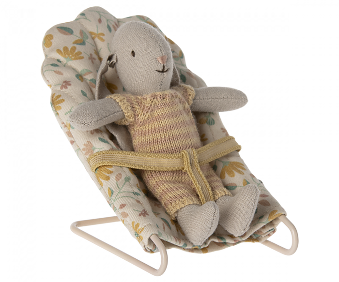 Maileg - Furniture For Mouse - Baby Bouncer - Lifestyle Cut