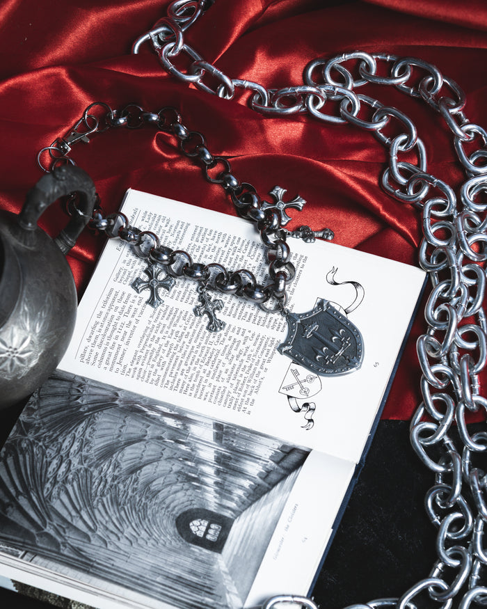 Le Fay Necklace