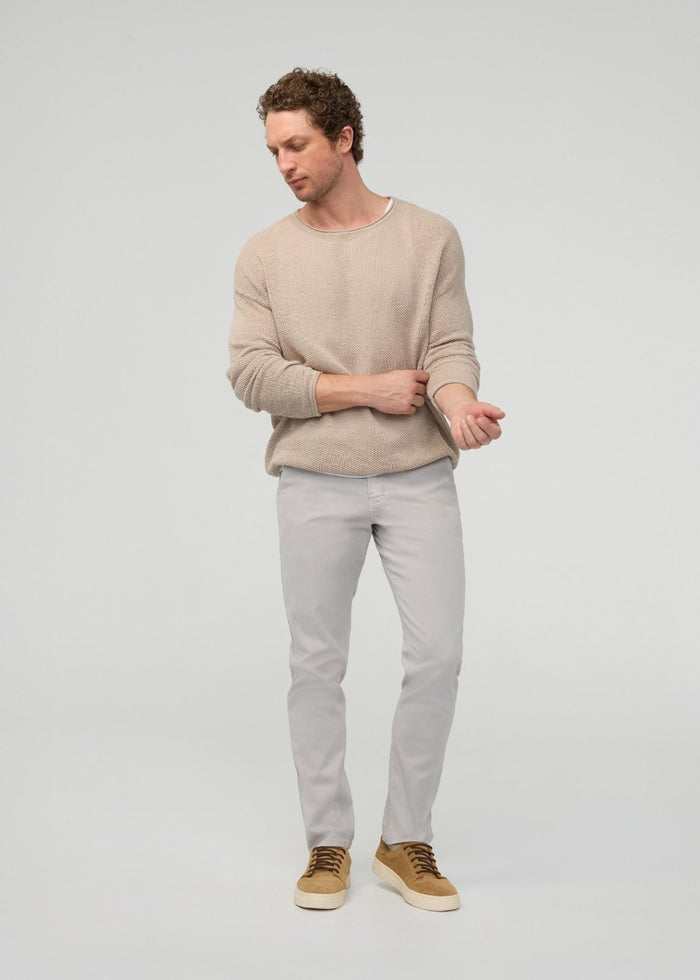 Men's Mist Lightweight Relaxed Taper Chino front full body