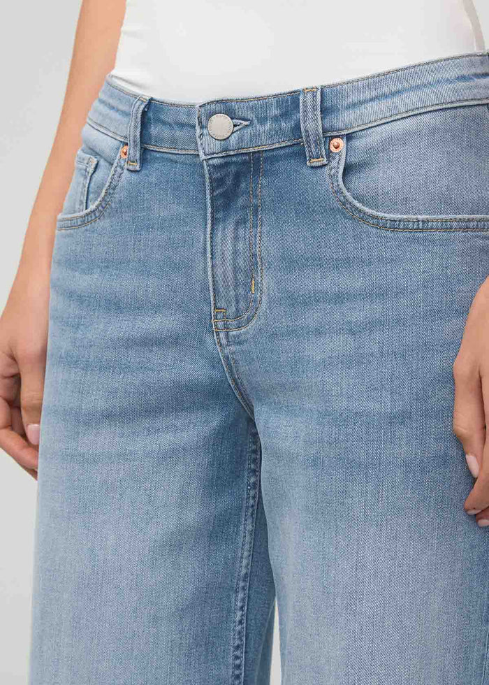 Women's Current Blue Mid Rise Loose Straight Jeans Waist