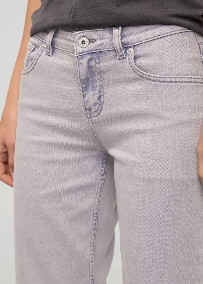 Light purple quartz fade straight-leg denim with mid-rise waistband, five-pocket styling, and button closure.