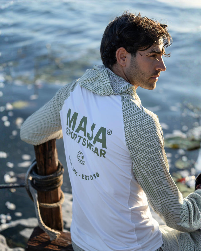Playera Performance con Gorro MAJA® Marea