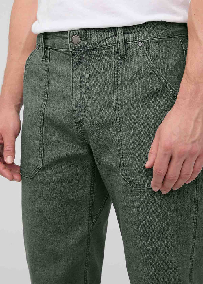 Men's Black Spruce Stretch Canvas Utility Pant front waistband detail