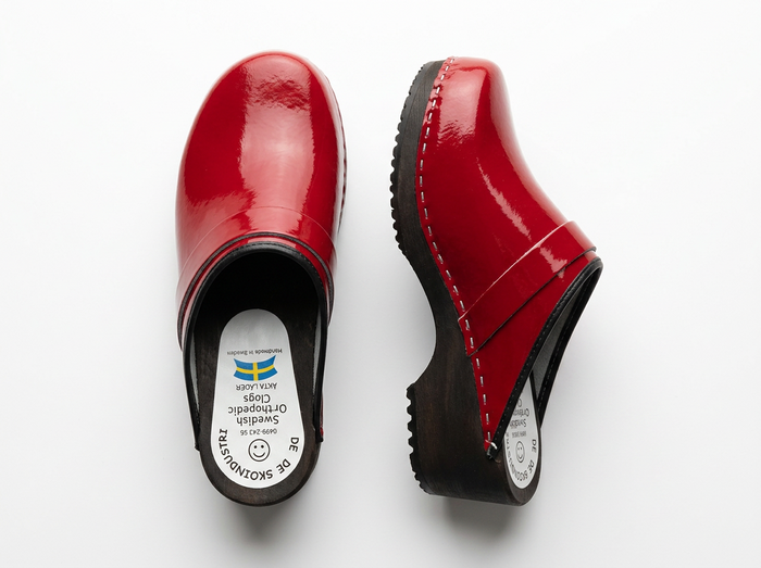 Swedish Wooden Clogs "Red Original Lack" – Handmade Patent Leather Clogs with Alder Wood Sole | Made in Sweden