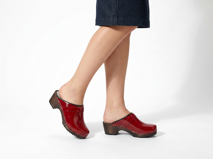 Swedish Wooden Clogs "Red Original Lack" – Handmade Patent Leather Clogs with Alder Wood Sole | Made in Sweden